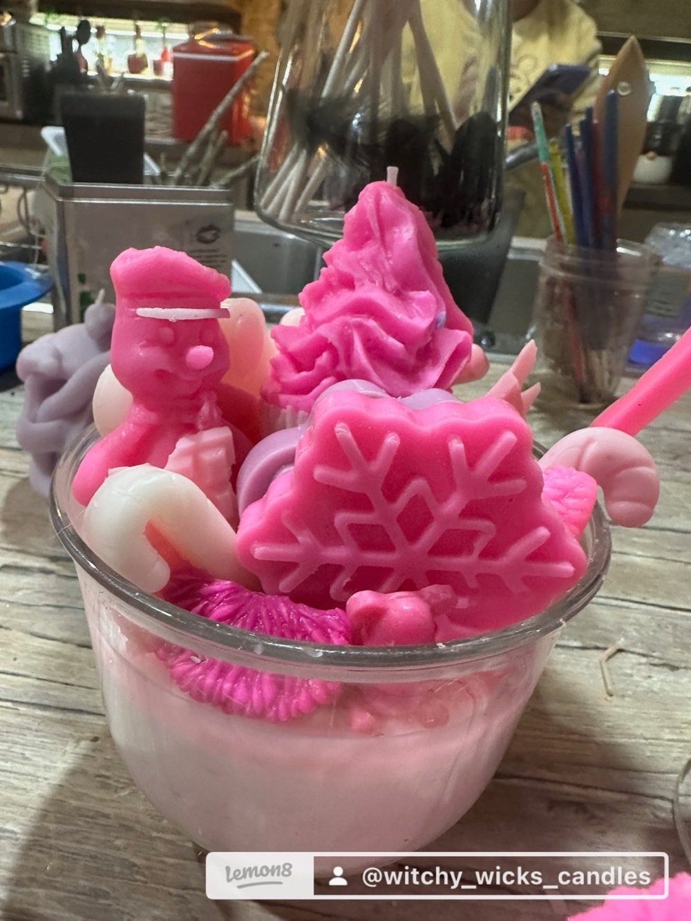 Candles big candle on bottom and on top is wax melts and smaller candles w a wic